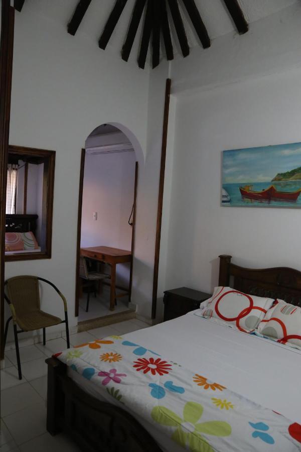 Hostal Pelikan Taganga Ngoại thất bức ảnh