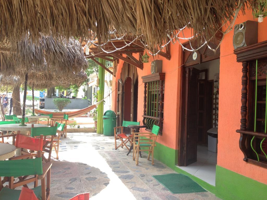 Hostal Pelikan Taganga Ngoại thất bức ảnh