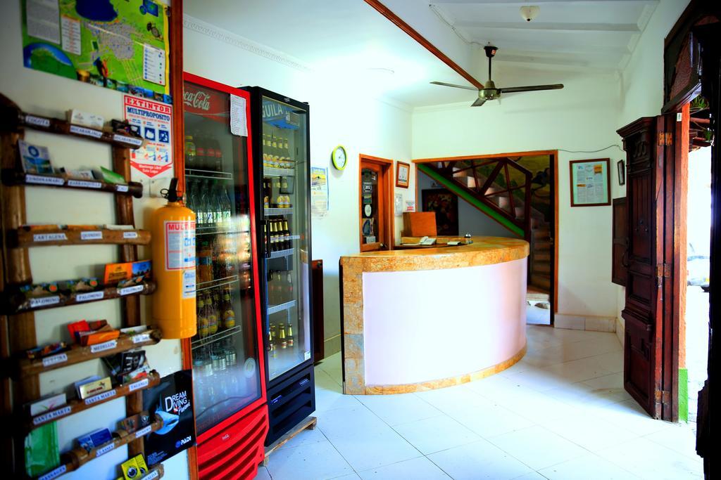 Hostal Pelikan Taganga Ngoại thất bức ảnh