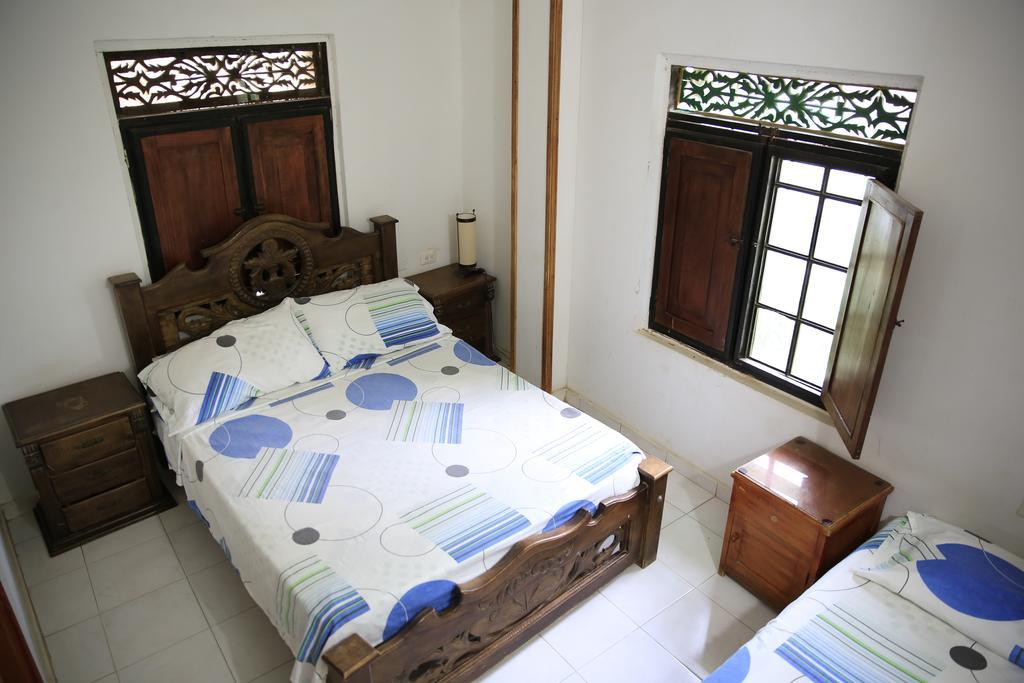 Hostal Pelikan Taganga Ngoại thất bức ảnh